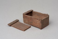 Kästchen mit Schiebedeckel