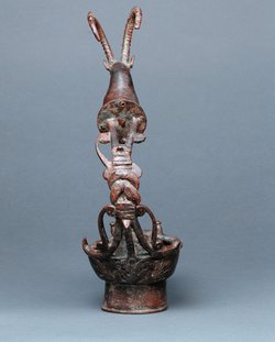 Lampe mit Steinbockprotom