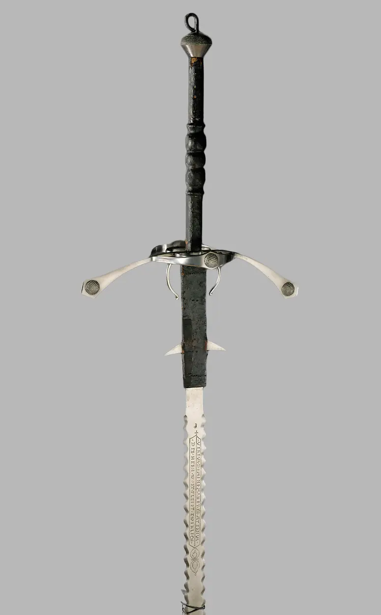 Bihänder mit geflammter Klinge (Flamberg)