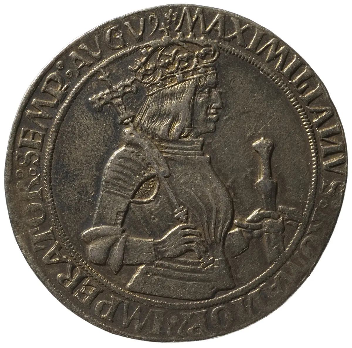 Maximilian I, Guldiner, geharnischtes Hüftbild