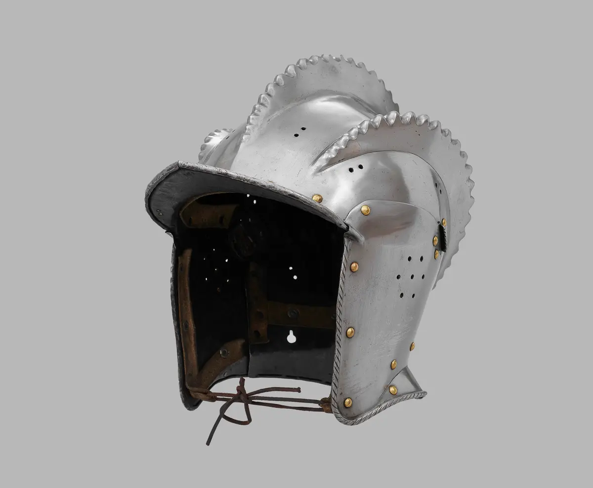 Dreikammige Sturmhaube