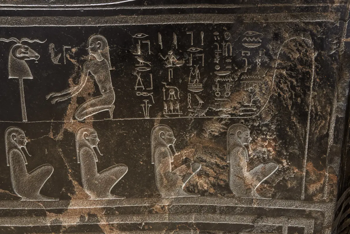 Sarkophag des Priesters Nes-schu-tefnut