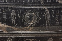 Sarkophag des Priesters Nes-schu-tefnut