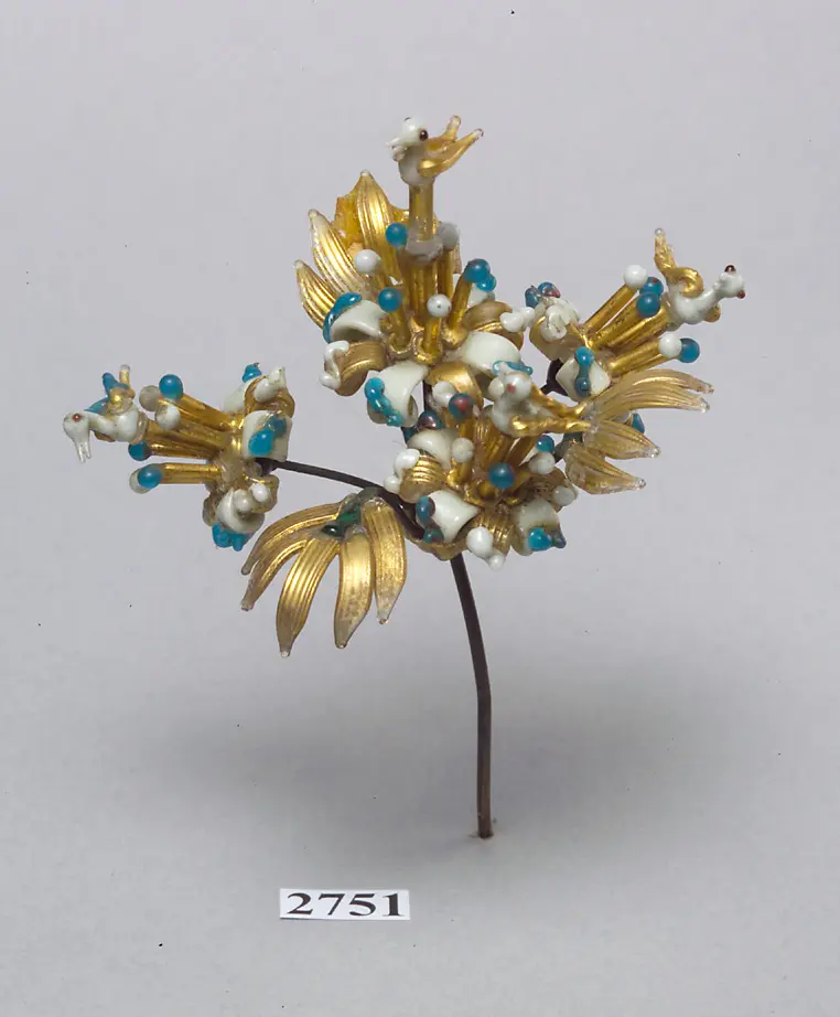 Blumenbukett mit Vögeln aus Glas