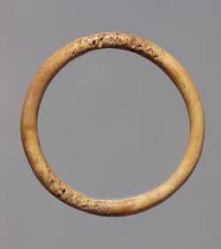 Kleiner Armring