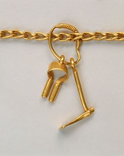 Goldkette mit 52 Anhängern