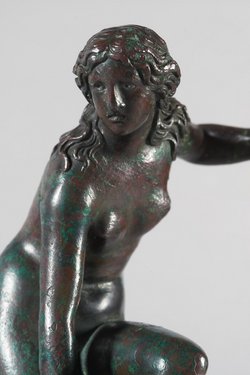 Sandalenlösende Venus