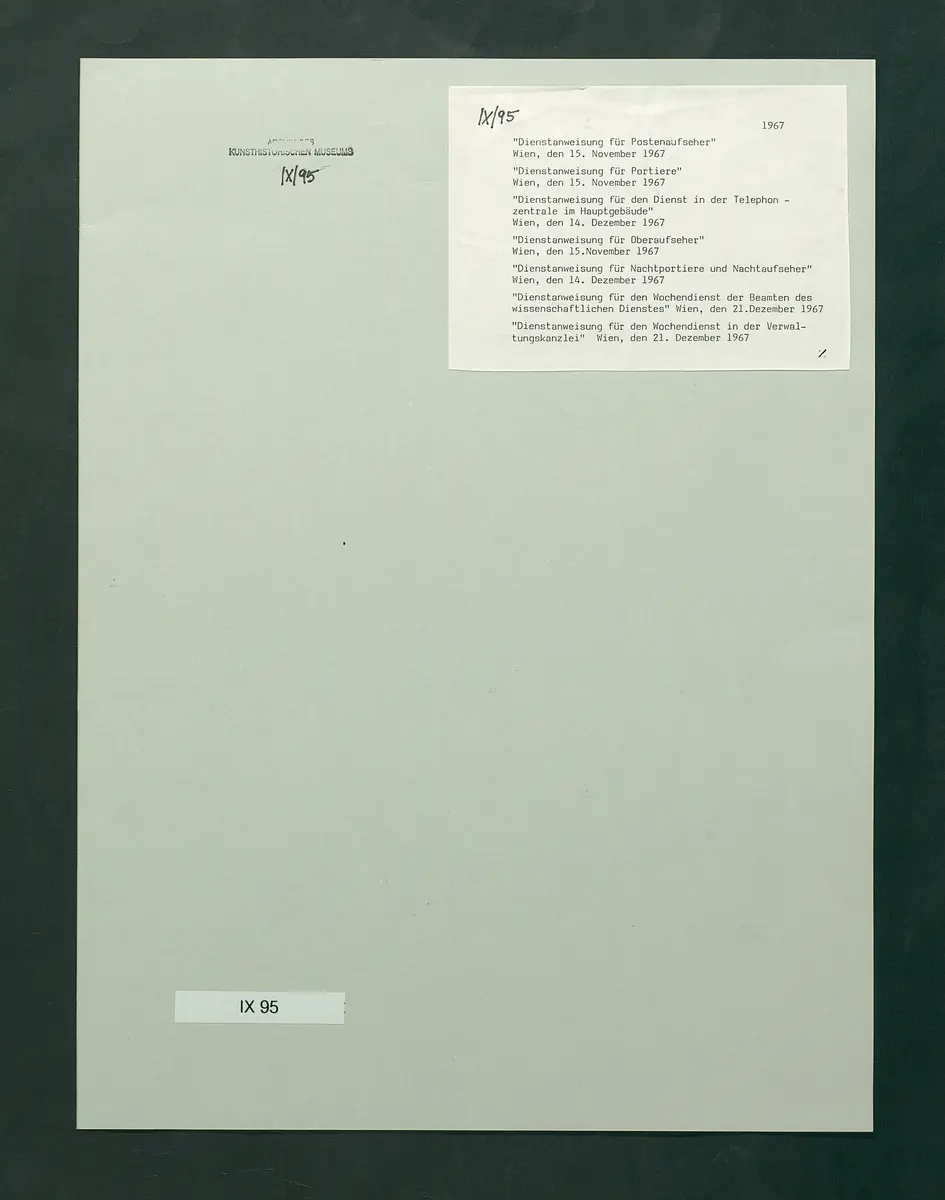 Dienstanweisungen für Postenaufseher, Portiere, die Telephonzentrale, Oberaufseher, Nachtportiere und Nachtaufseher, für den Wochendienst der Beamten und der Verwaltungskanzlei
