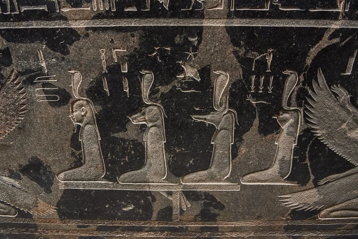 Sarkophag des Priesters Nes-schu-tefnut