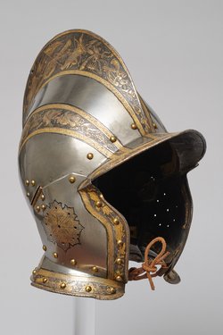 Sturmhaube der Trophäengarnitur