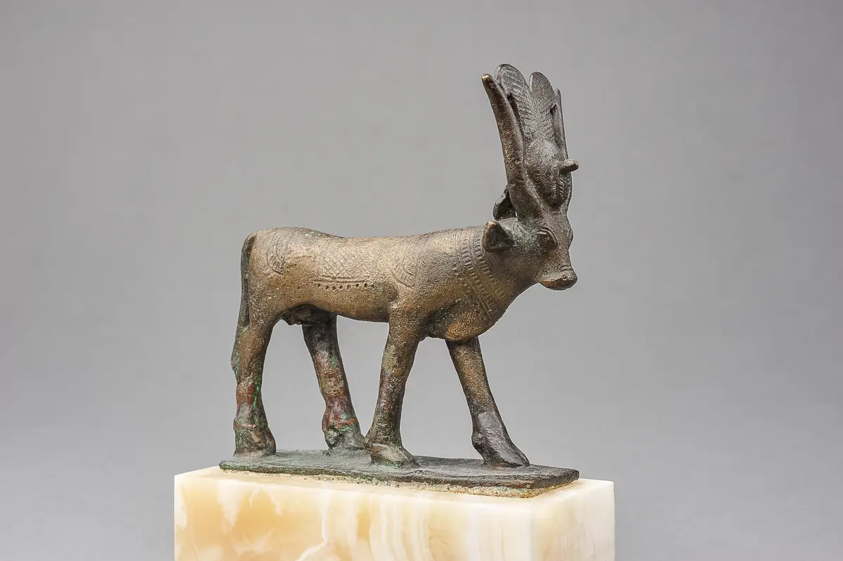 Göttin Isis-Hathor in Kuhgestalt