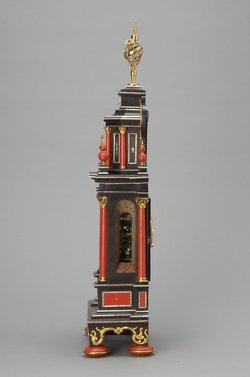 Tischuhr