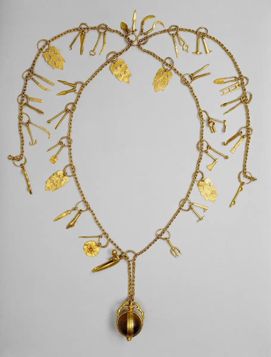 Goldkette mit 52 Anhängern