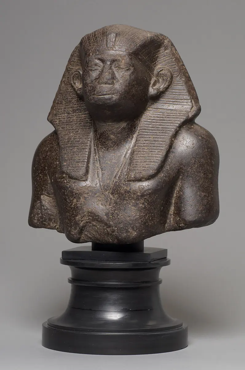 Oberteil einer Statue des Königs Amenemhet III.