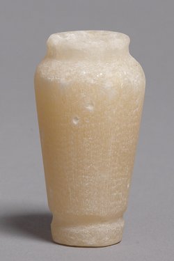 Gefäß mit Standring