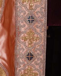 Der Mantel des Ornats Kaiser Franz I. Stephan von Lothringen (Barockkopien nach den Gewändern des Krönungsornates des Heiligen Römischen Reiches)