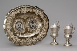 Meßkännchen und Tasse