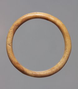 Kleiner Armring