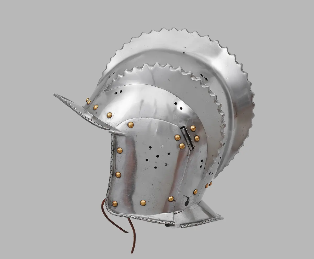 Dreikammige Sturmhaube
