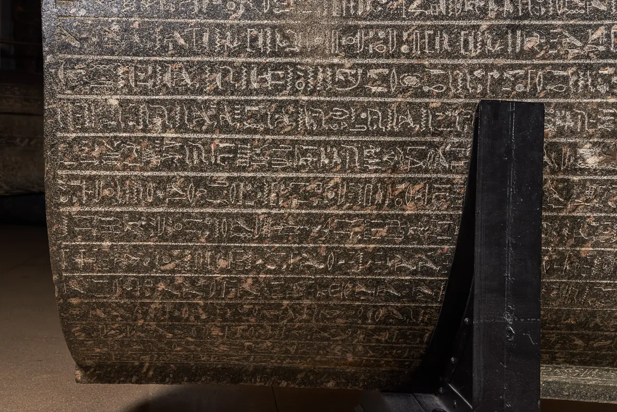 Sarkophag des Priesters Nes-schu-tefnut
