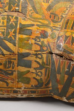 Deckel des mumienförmigen Innensarges des Anch-ef-en-mut
