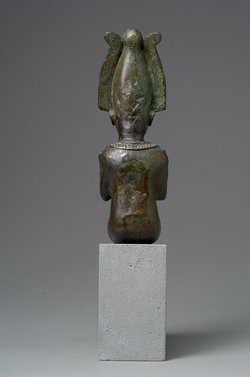 Sitzender Gott Osiris