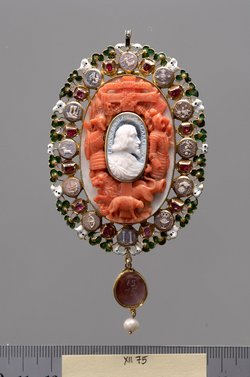 Medaillonkapsel mit Porträt Kaiser Ferdinands III. (VS); Porträt EH Leopold Wilhelm mit Devise (RS)