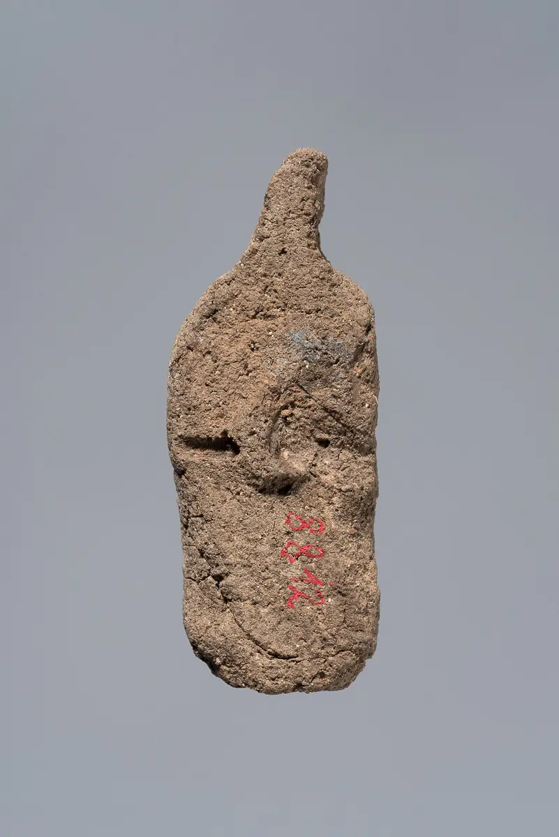 Ächtungsfigur mit Aufschrift