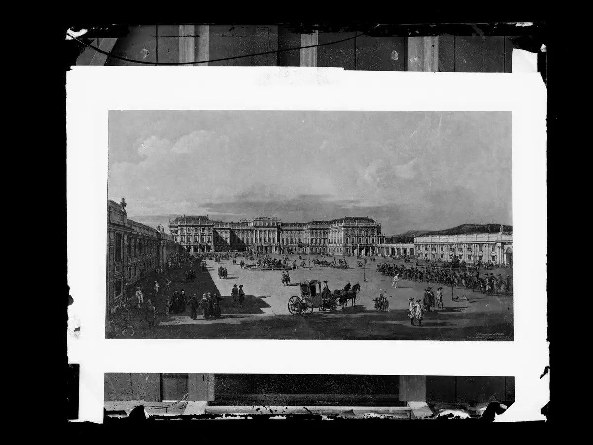 Das kaiserliche Lustschloß Schönbrunn, Ehrenhofseite