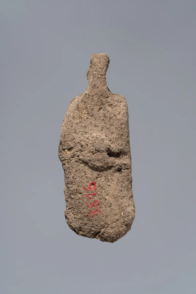 Ächtungsfigur mit Aufschrift