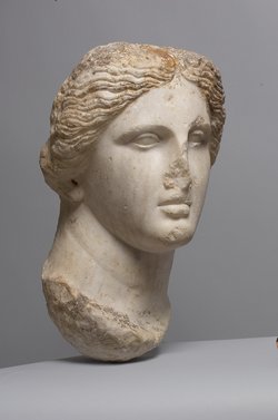 Arsinoe III. (?)
