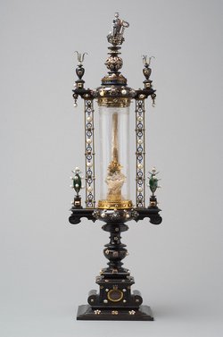 Ostensorium mit einem Stück des Spottrohres Christ