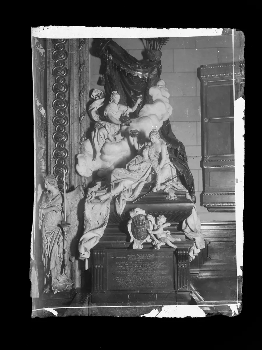Grabmal des Fürsten Johann Leopold Donat