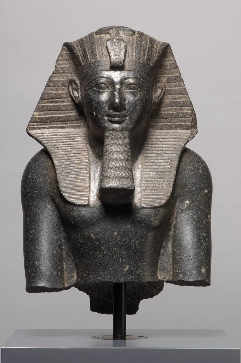 Oberteil einer Statue König Thutmosis' III.