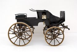 Gummibereiftes Leib-Kutschier-Phaeton