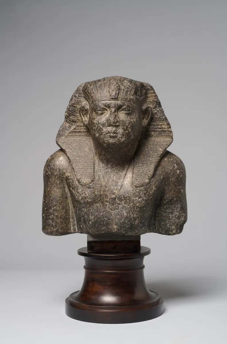 Oberteil einer Königsstatue (Sesostris II.?)