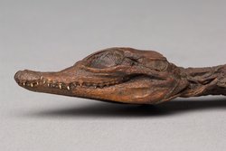 Mumifizierter Körper eines kleinen Krokodils