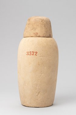 Kanope des Nes-schu-tefnut mit Deckel in Form eines Menschenkopfes