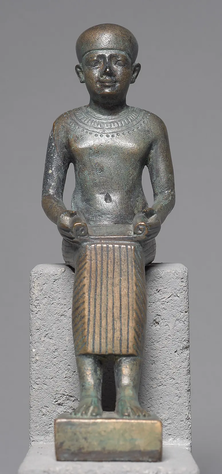 Imhotep, sitzend