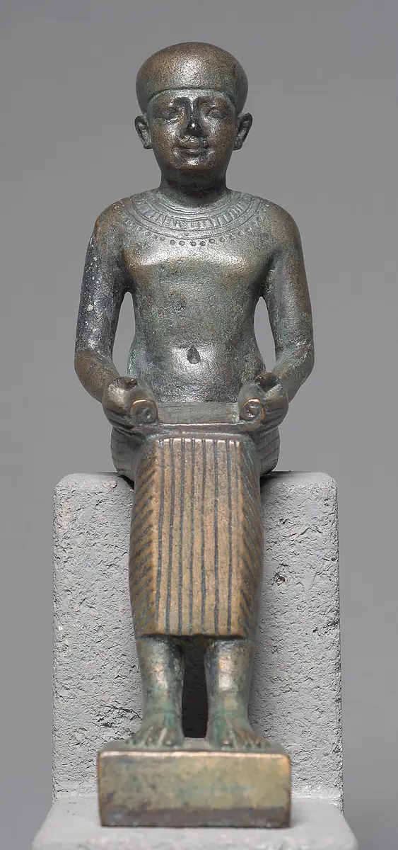 Imhotep, sitzend