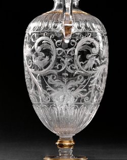 Vase mit zwei Volutenhenkeln