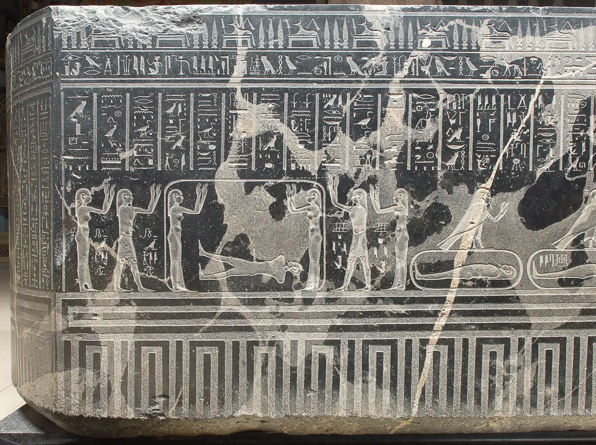 Sarkophag des Priesters Nes-schu-tefnut