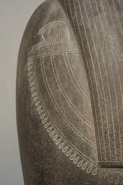 Deckel des Sarkophags der Chedeb-neith-iret-binet