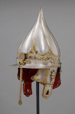 Orientalisierende Sturmhaube