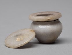 Kästchen für Schmuck und Kosmetikartikel
