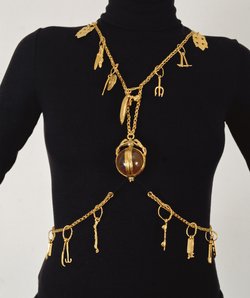 Goldkette mit 52 Anhängern