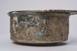 Silberskyphos (Trinkschale) mit Reliefdekor