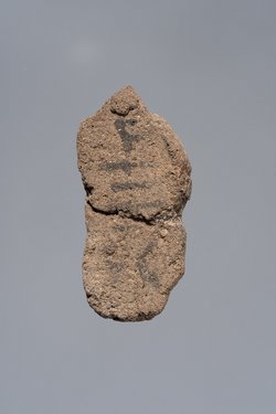 Ächtungsfigur mit Aufschrift