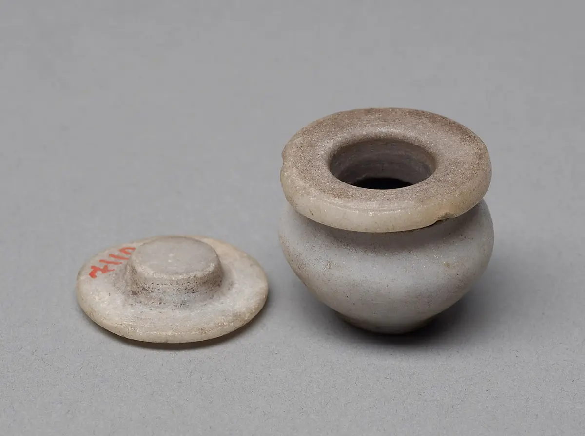 Kästchen für Schmuck und Kosmetikartikel