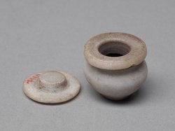 Kästchen für Schmuck und Kosmetikartikel